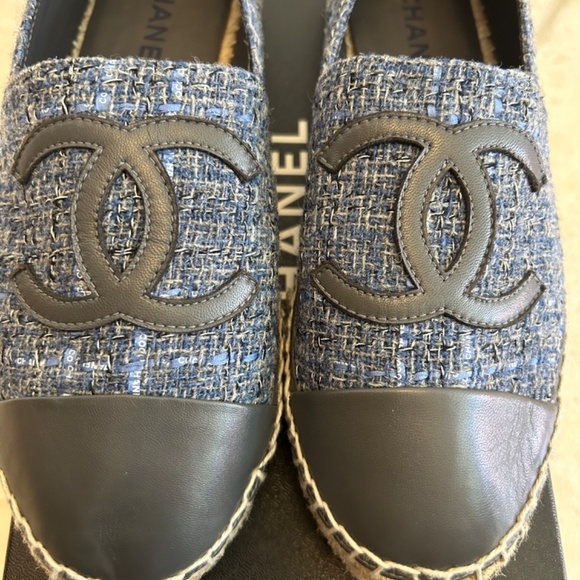 CHANEL Tweed Espadrilles - Picture 6 of 8